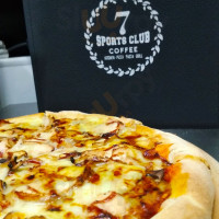 Seven Sports Club food