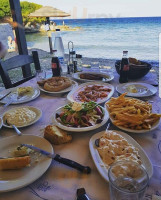 Αργυρα Ακτη food