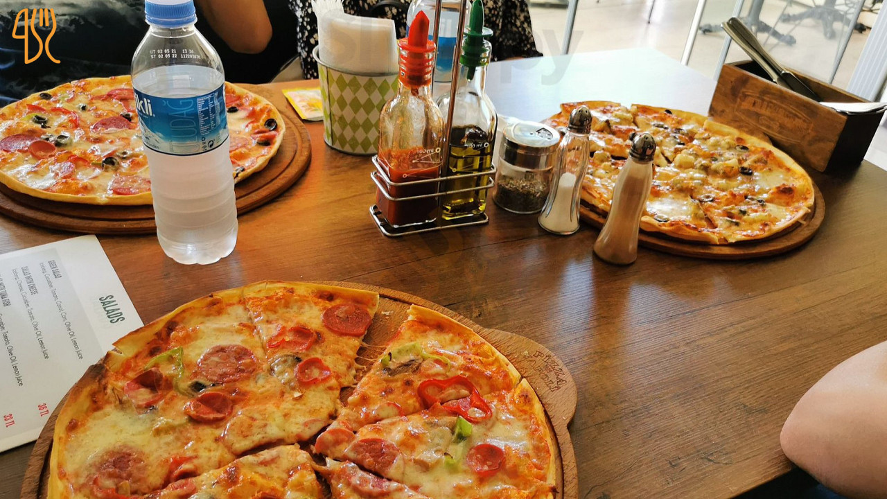 Pizza Napoli