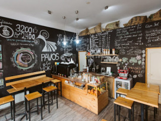 Pavos Coffee Shop