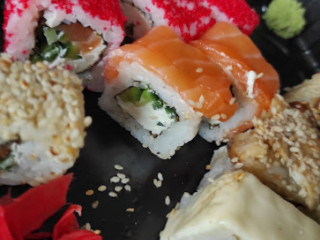 Roll Yapona Matʹ Dostavka Sushi, Roliv I Pitsy
