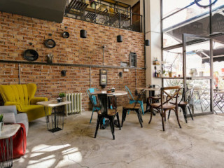 Cafe De Luca
