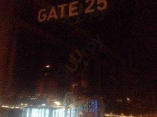 Gate 25 Lounge