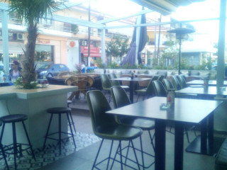 Krousta Καφέ εστιατόριο