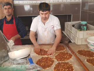 09 Karacasu Pide Kebab Salonu
