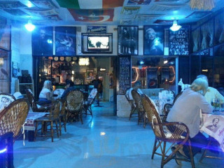 Pelikan Bar And Restaurant