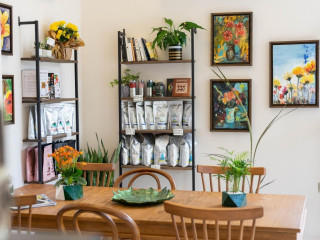 The Leaf Coffee Shop