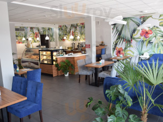 Pikada Cafe