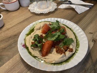 Hummus Amamamusi