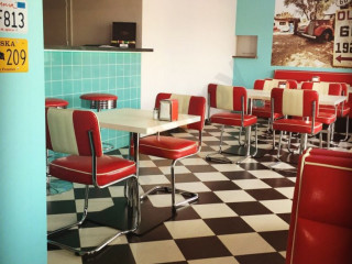 Retro Diner