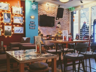 Fuit Art Cafe