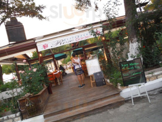 Rose Garden Taverna