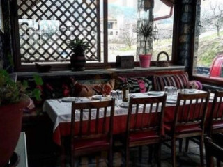 Πέτρινο Καταφύγιο