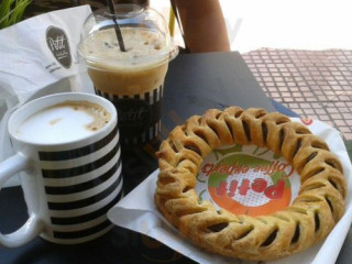 Petit Food Coffee