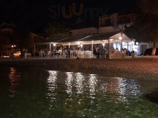 Taverna 'paralia '