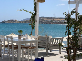 Aspro Paros Seaside