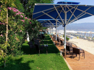 Ble Akrogiali Beach Bar Restaurant