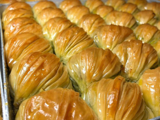 Hamidou Pistachio Baklava