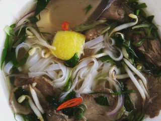 Non, Vietnamese Coisine