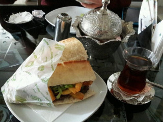 Bizim Cafe