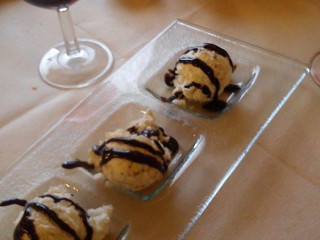 Ionis Cafe