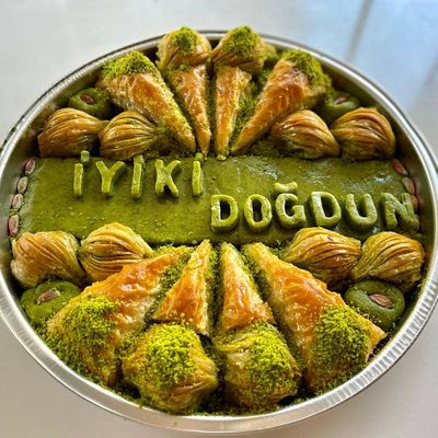 Hamidou Pistachio Baklava