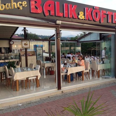 Altınbahçe Balık Köfte Pide